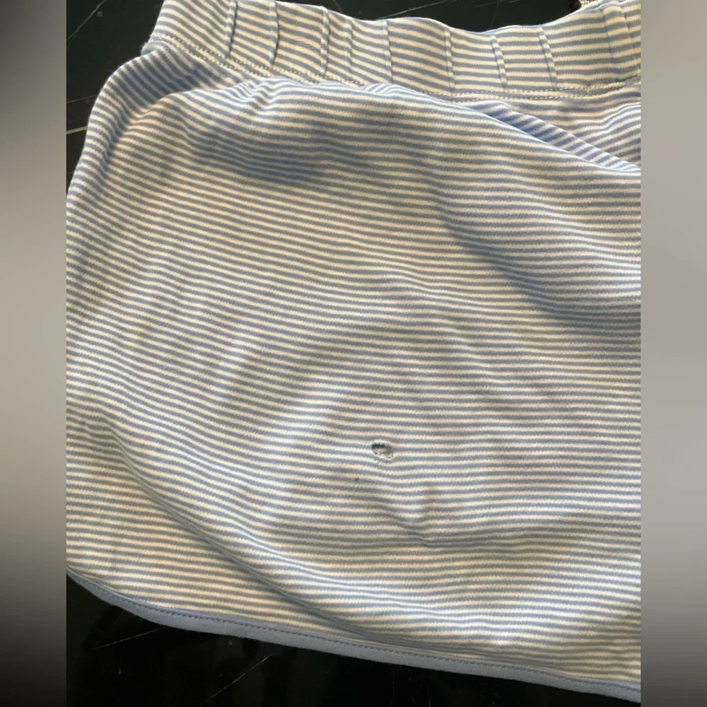 Lake Pima cotton striped shorts in Hydrangea - Picture 2 of 6